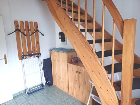 unten Wohnraum und Bad - oben Schlafzimmer