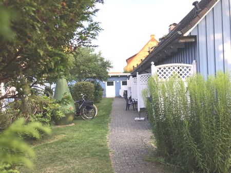 die Straße ist weit weg